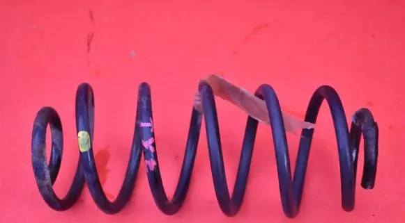 Toyota Yaris Rear coil spring