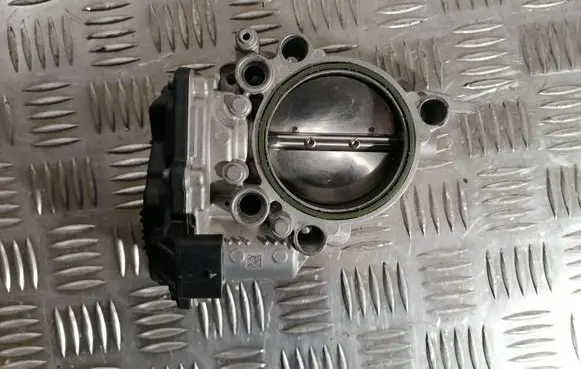 BMW 3 F30 F35 F31 Electric throttle body valve 8623324 1354862332405
