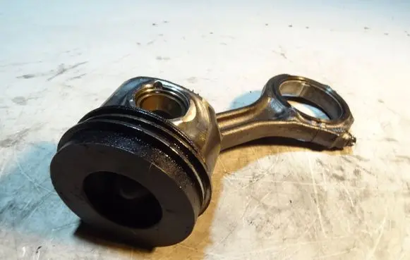 Audi A6 S6 C6 4F Piston with connecting rod 059AA
