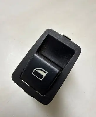 BMW 3 E46 Hazard light switch 8368920
