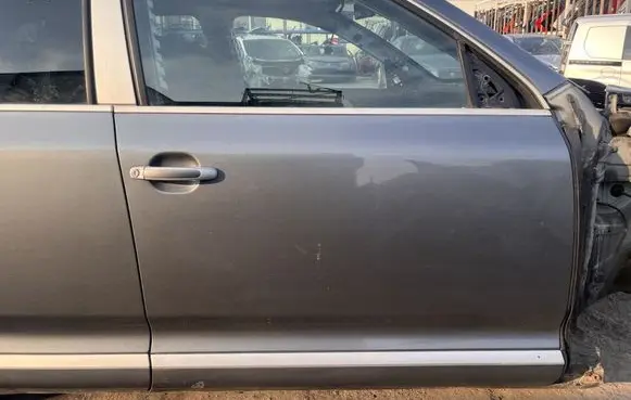 Porsche Cayenne (9PA) Front door 