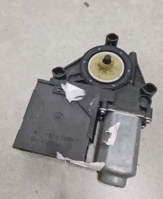 Volkswagen Caddy Front door window regulator motor 05075730 1K0959792J 1T0959702D