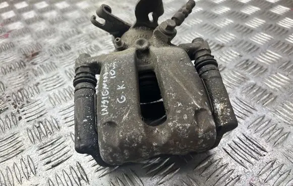 Opel Insignia A Rear brake caliper