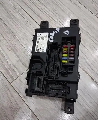 Opel Corsa D Fuse box set 13301560