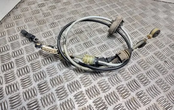 Gear shift cable linkage