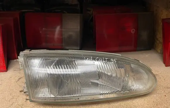 Mitsubishi Colt Headlight/headlamp 10037777 10037776