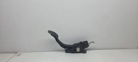 Volvo V70 Accelerator throttle pedal C95YE02