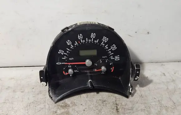 Volkswagen New Beetle Speedometer (instrument cluster) 1C0919950B 1C0919950