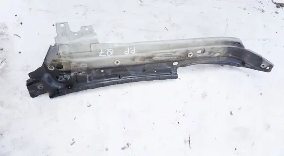 Audi Q7 4L Fender mounting bracket