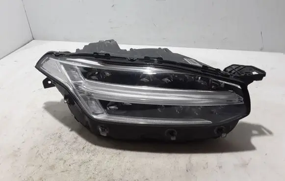 Volvo XC90 Headlight/headlamp 31656990