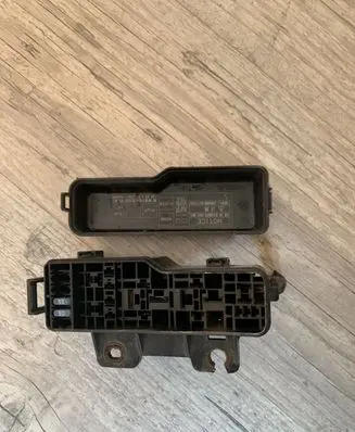 Toyota Avensis T250 Fuse box set 8386P1