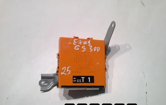 Lexus GS 300 350 430 450H Engine control unit/module 89940-30060