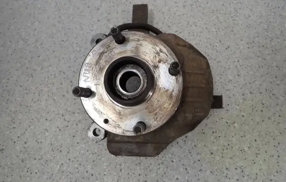 Chevrolet Lacetti Front wheel hub spindle knuckle 