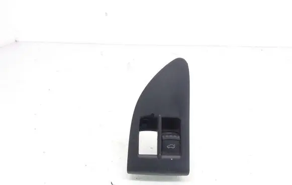 Tailgate opening switch