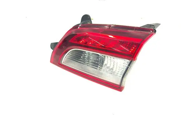 Subaru Outback (BS) Tailgate rear/tail lights 946073