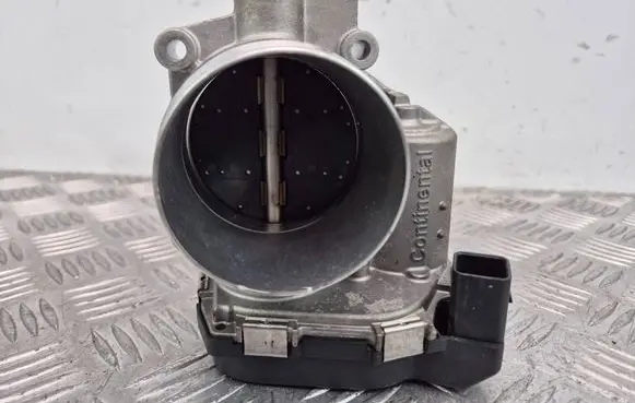BMW 5 F10 F11 Throttle valve 7588625 2498903875 A2C83786800