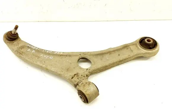 Hyundai i40 Front lower control arm/wishbone A6082M