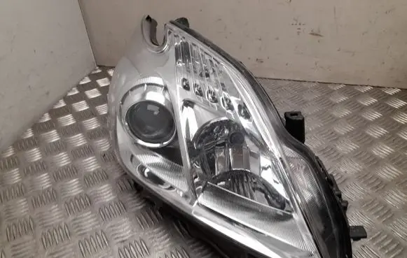 Toyota Prius (XW30) Headlight/headlamp 9922681017
