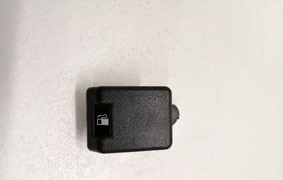 Mitsubishi Pajero Fuel cap release pull handle 