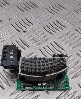 Toyota RAV 4 (XA30) Heater blower fan relay 