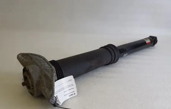 Nissan Qashqai J12 Rear shock absorber/damper 562106UA1B