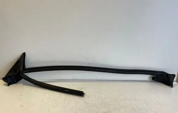 Audi A5 Rubber seal front door window/glass 8W8837479A
