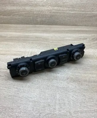 BMW 5 E60 E61 Climate control unit 6946981