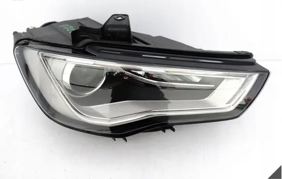 Audi A3 S3 8V Headlight/headlamp 8V0941032A