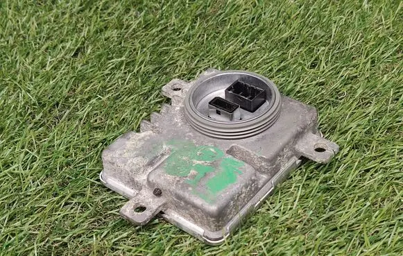 Audi A4 S4 B8 8K Headlight ballast module Xenon 8K0941597C