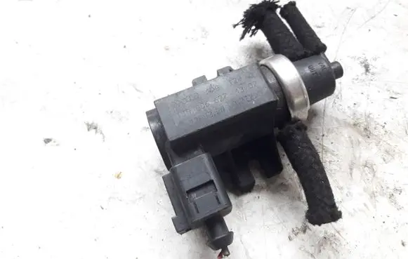 Volkswagen Golf IV Vacuum valve 1J0906627