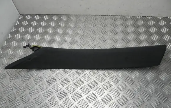 Maserati Ghibli (A) pillar trim 06700114200