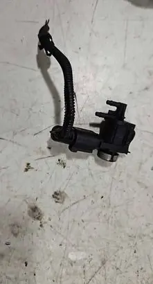 Volkswagen Tiguan Turbo solenoid valve 1K0906283A
