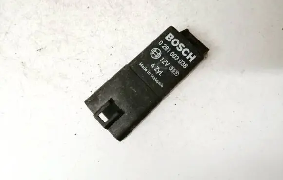 Volkswagen PASSAT B6 Glow plug pre-heat relay 0281003038 038907281d