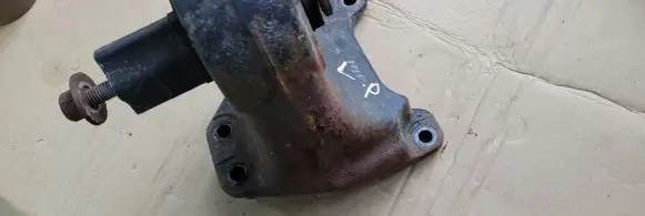 Jeep Wrangler Engine mount bracket 1302191AC