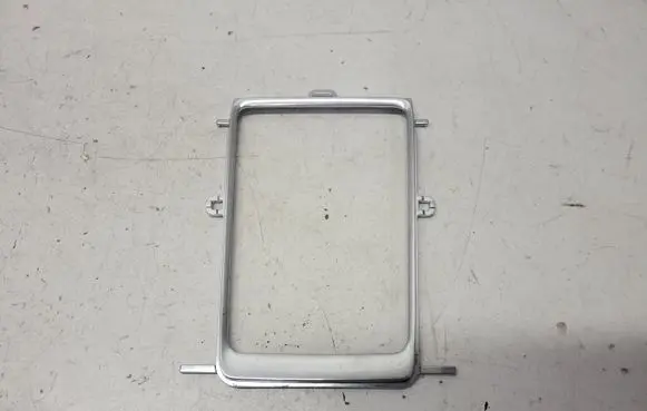 Volvo XC60 Gear shifter surround trim plastic 31469972
