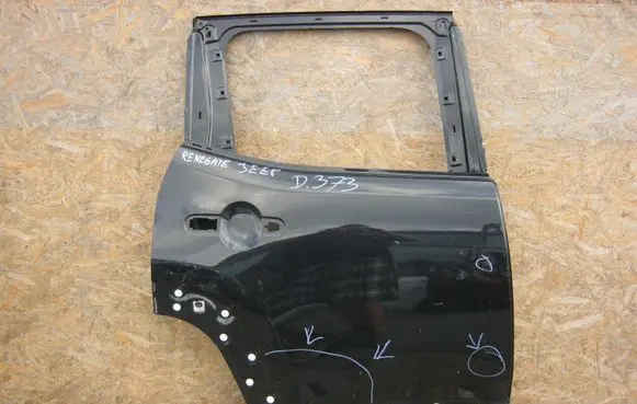 Jeep Renegade Rear door