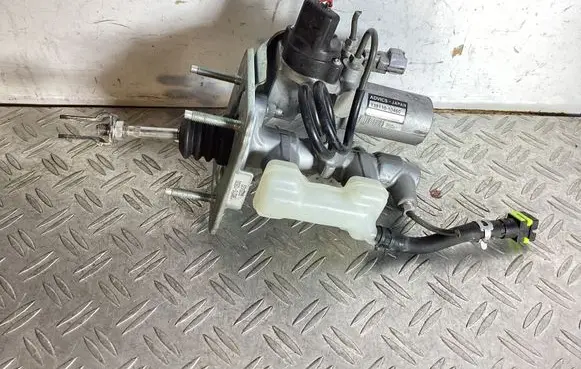 Lexus LS 460 - 600H Master brake cylinder 13811010460 13801010530
