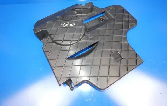 Mercedes-Benz C AMG W204 Timing belt guard (cover) A6510100175 BBP198402