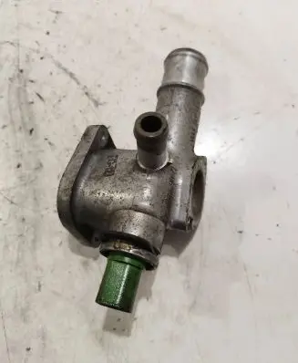 Audi A4 S4 B6 8E 8H Thermostat housing 038121133A