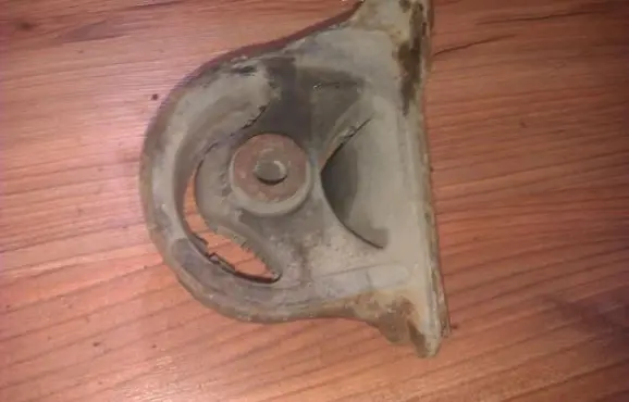 Honda Accord Engine mount bracket w175861