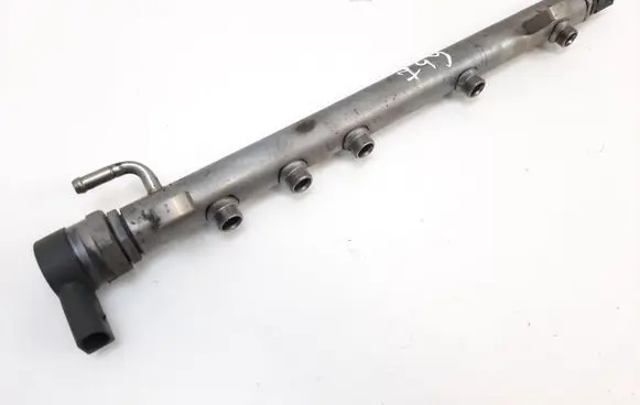 Mercedes-Benz B W245 Fuel main line pipe 1026000340 A6110780449 0281002494