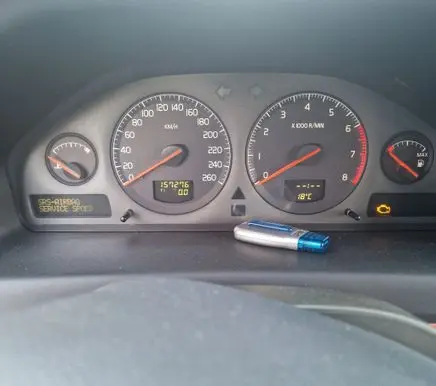 Volvo S60 Speedometer (instrument cluster) 9459821 8637993 69294620T