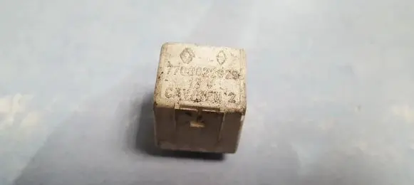 Renault Laguna I Other relay 7700822929