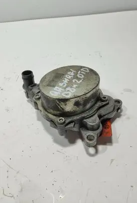 Nissan Qashqai Vacuum pump 146502018R