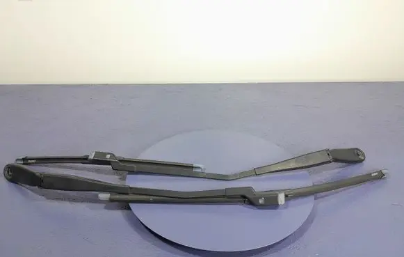 Volvo V60 Front wiper blade arm 30753504