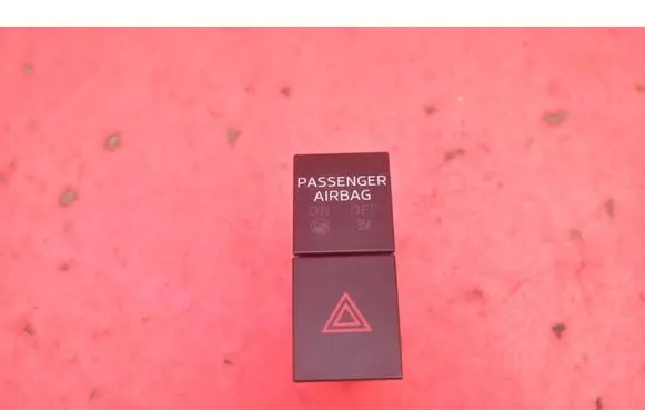 Skoda Octavia 985 Hazard light switch 5E0953507E