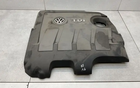 Volkswagen PASSAT B7 Engine cover (trim) 03L103925AR