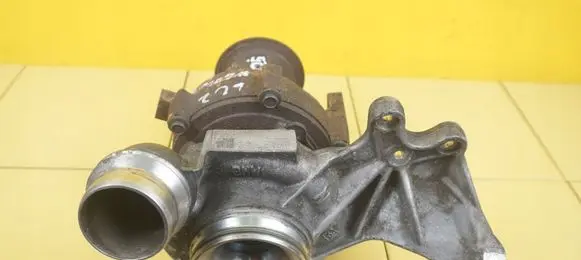 BMW 3 F30 F35 F31 Turbo 8519475 N47D20C