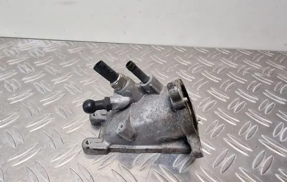 Volkswagen PASSAT B8 Other engine bay part 04L128637A