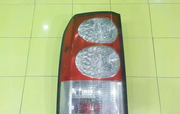 Land Rover Discovery 3 - LR3 Rear/tail lights 